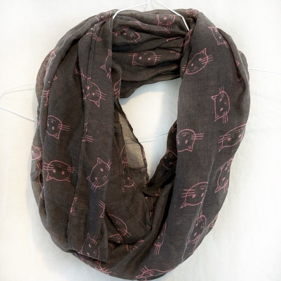 Accessories - NWOT Cat Loop/Infinity Scarf